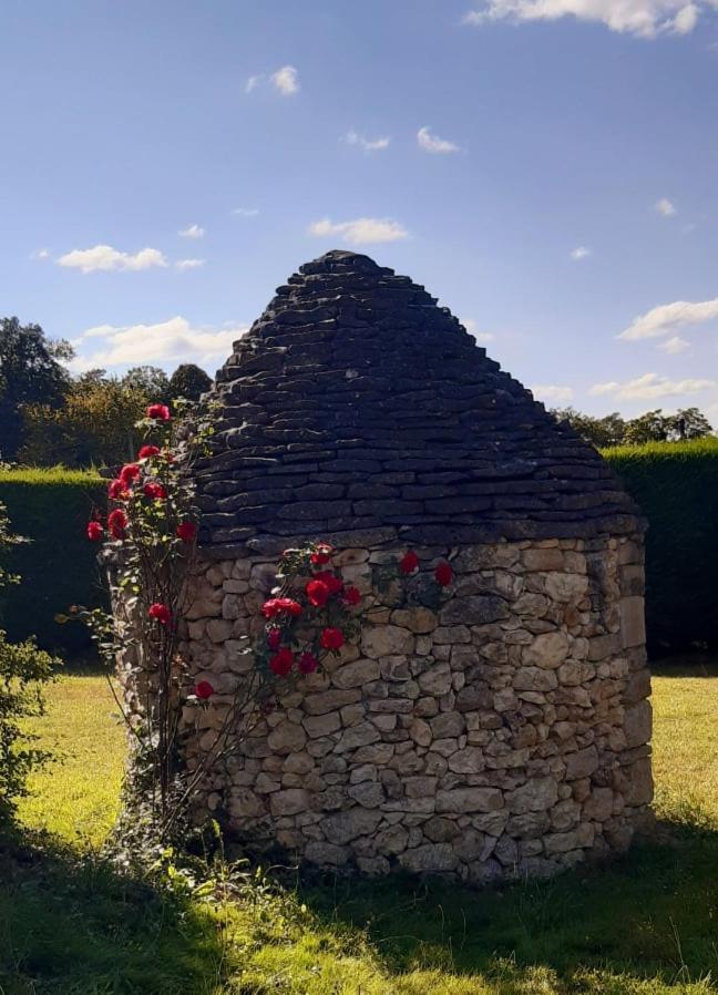 Gites Le Clos De Lamie Avec 2 Piscines Privees Fossemagne المظهر الخارجي الصورة