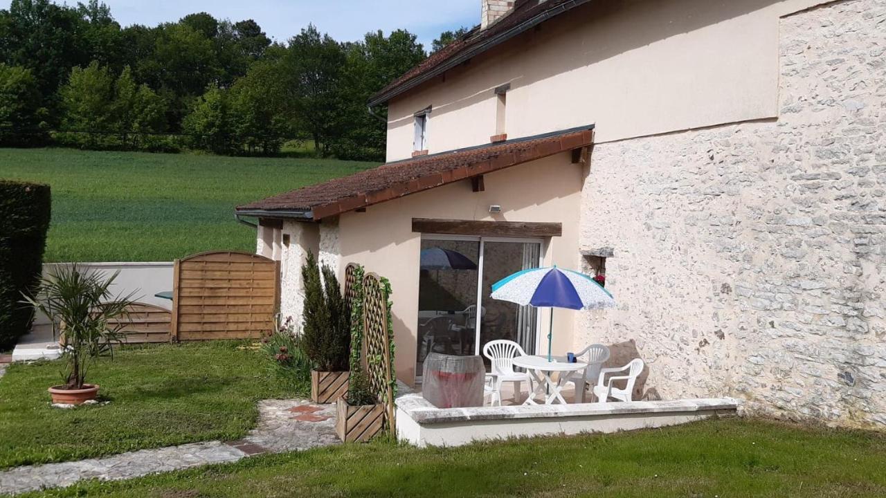 Gites Le Clos De Lamie Avec 2 Piscines Privees Fossemagne المظهر الخارجي الصورة